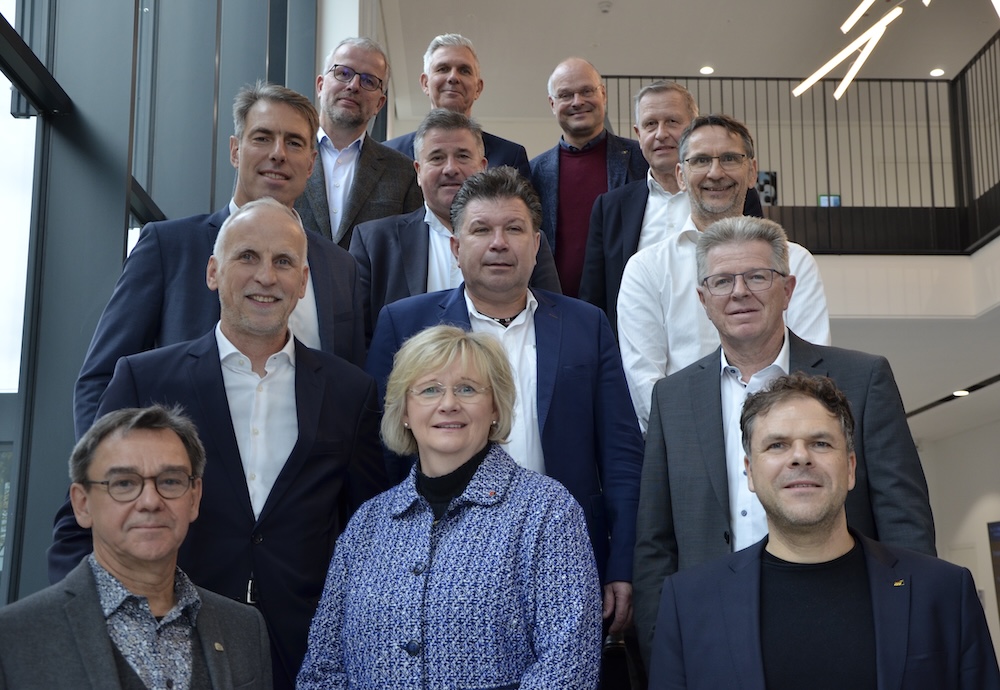 a picture of the new board members of the VDMA Robotics + Automation Association